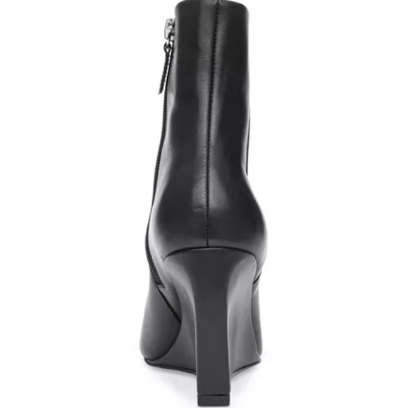 SANCTUARY Women's Pacer Pointed Toe Wedge Booties. Size 10. Color Black. - Picture 4 of 12